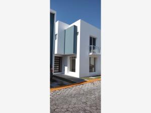 Casa en venta en Lázaro Cárdenas, Metepec, México