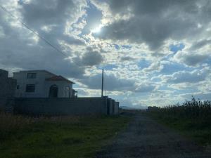 Terreno en venta en San Miguel Totocuitlapilco, Metepec, México