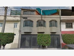 Casa en remate en Moctezuma 1a Sección, Venustiano Carranza, Ciudad de México