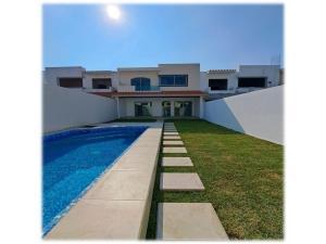 Casa en Fraccionamiento Estrene cerca del TECDEMONTERREY, Xochitepec, Morelos