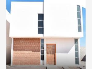 Casa en venta en Los Olivos, Gómez Palacio, Durango Casa en venta en Los Olivos, Gómez Palacio, Durango
