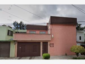 Casa en venta en San Pedro Zacatenco, Gustavo A. Madero, Ciudad de México