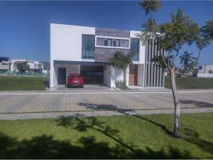 Casa en venta en Lomas de Angelópolis, San Andrés Cholula, Puebla