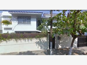 Casa en venta en Costa Azul, Acapulco de Juárez, Guerrero