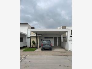 Casa en venta en Los Viñedos, Torreón, Coahuila de Zaragoza Casa en venta en Los Viñedos, Torreón, Coahuila de Zaragoza