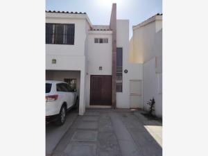 Casa en venta en Los Viñedos, Torreón, Coahuila de Zaragoza Casa en venta en Los Viñedos, Torreón, Coahuila de Zaragoza