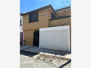 Casa en venta en Residencial Torremolinos, Guadalupe, Nuevo León