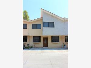 Casa en venta en Pueblo Nuevo, Corregidora, Querétaro