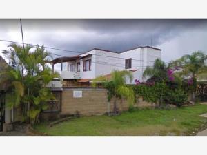 Casa en venta en Lomas de Tzompantle, Cuernavaca, Morelos