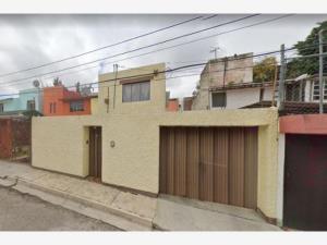 Casa en venta en Bugambilias, Oaxaca de Juárez, Oaxaca