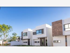 Casa en venta en Supermanzana 318, Benito Juárez, Quintana Roo