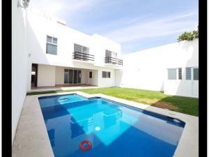 Casa en venta en Burgos, Temixco, Morelos