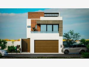 Casa en venta en Jardines de Chapultepec S-E, Tijuana, Baja California