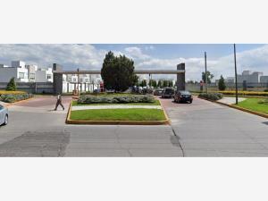 Casa en venta en San Miguel Totocuitlapilco, Metepec, México