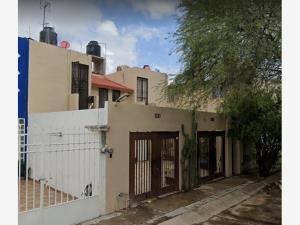 Casa en venta en Villa Licenciado Jesús Terán (Calvillito), Aguascalientes, Aguascalientes