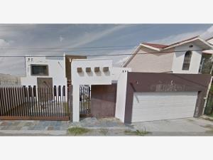 Casa en venta en Los Pinos, Juárez, Chihuahua