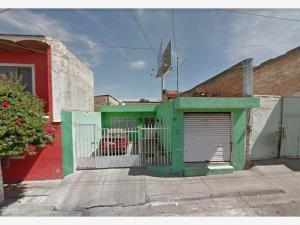 Casa en venta en Valentín Gómez Farias, Guadalajara, Jalisco