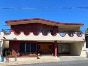Casa en venta en Contry la Silla, Guadalupe, Nuevo León