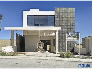 Casa en venta en El Mayorazgo, El Marqués, Querétaro