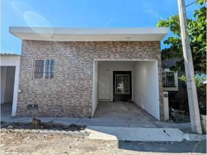 Casa en venta en Puerta de Rolón, Villa de Álvarez, Colima Casa en venta en Puerta de Rolón, Villa de Álvarez, Colima