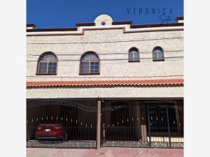 Casa en venta en Jardines del Bosque, Juárez, Chihuahua