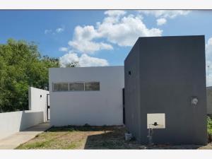 Casa en venta en Paseos de Opichen, Mérida, Yucatán