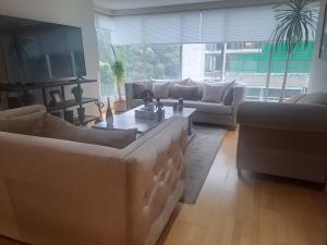 Departamento en venta en Hacienda de las Palmas, Huixquilucan, México