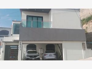 Casa en venta en Huertas 2da. Sección, Tijuana, Baja California
