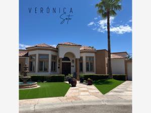 Casa en venta en Campos Eliseos, Juárez, Chihuahua