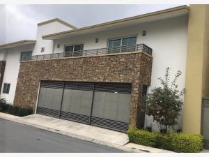 Casa en renta en Valle de Cristal, Monterrey, Nuevo León