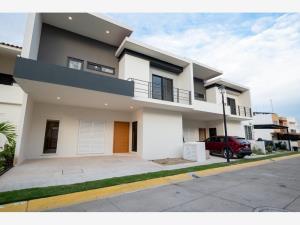 Casa en venta en Flamingos, Bahía de Banderas, Nayarit