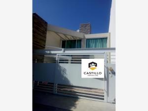 Casa en renta en El Cortijo, Irapuato, Guanajuato