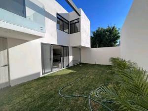 oportunidad!! Moderna casa nueva doble acceso controlado Estrene