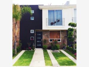 Casa en venta en San Francisco Ocotlán (Ocotlán), Coronango, Puebla