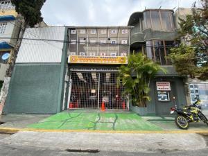 Bodega en renta en Valle de Aragon, Nezahualcóyotl, México