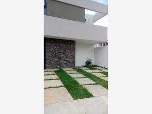 Casa en venta en Nueva Del Cristo, Pátzcuaro, Michoacán de Ocampo