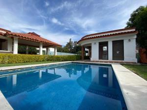 Casa en venta en Lomas de Cocoyoc, Atlatlahucan, Morelos