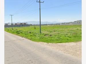 Terreno en venta en San Miguel Totocuitlapilco, Metepec, México