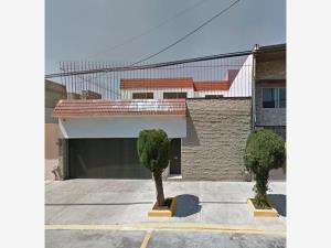 Casa en venta en Americas, Toluca, México