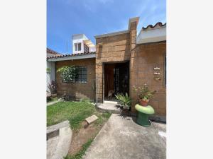 Casa en venta en Pedregal de las Fuentes, Jiutepec, Morelos