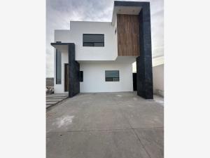Casa en venta en Residencial Senderos, Torreón, Coahuila de Zaragoza Casa en venta en Residencial Senderos, Torreón, Coahuila de Zaragoza