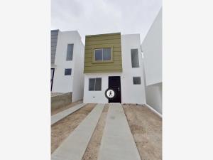 Casa en venta en Aztlan, Playas de Rosarito, Baja California