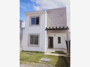 Casa en venta en Acapatzingo, Cuernavaca, Morelos