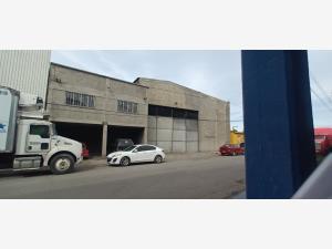 Bodega en venta en Nazario S Ortiz Garza, Saltillo, Coahuila de Zaragoza