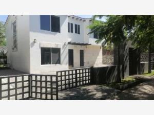 Casa en renta en Huertas del Llano, Jiutepec, Morelos