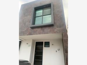 Casa en venta en Villas del Refugio, El Marqués, Querétaro