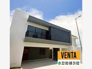 Casa en venta en Lomas de la Rioja, Alvarado, Veracruz de Ignacio de la Llave Casa en venta en Lomas de la Rioja, Alvarado, Veracruz de Ignacio de la Llave