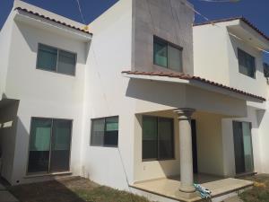 Casa en venta en Burgos, Temixco, Morelos