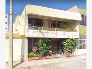Casa en venta en Estadios, Tepic, Nayarit