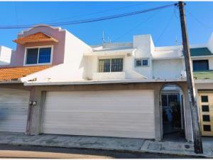 Casa en venta en Jardines de Mocambo, Boca del Río, Veracruz de Ignacio de la Llave